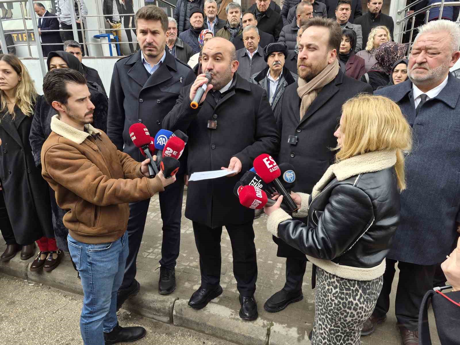 Başkan Albayrak: "Şehirde sel varken, vatandaş evinde elini yıkayacak su bulamadı"