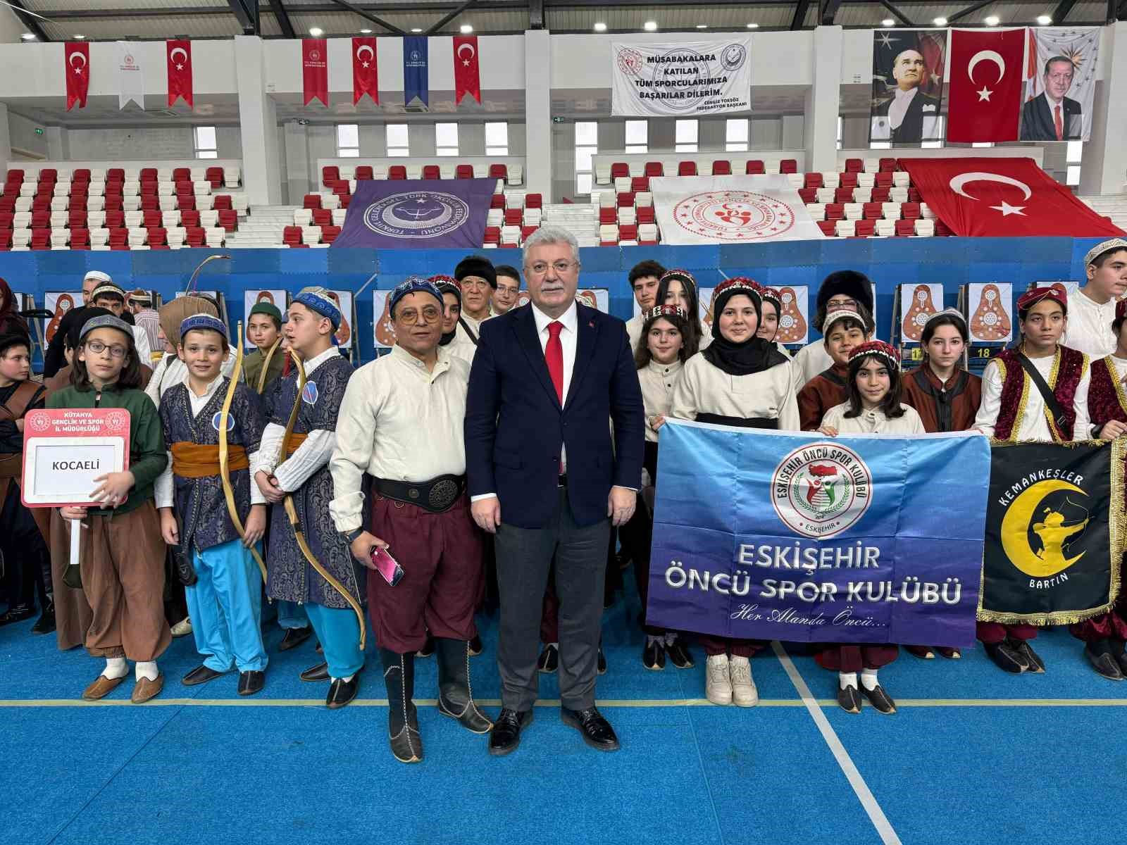 Eskişehirli okçular Türkiye Şampiyonası’ndan dereceyle döndü