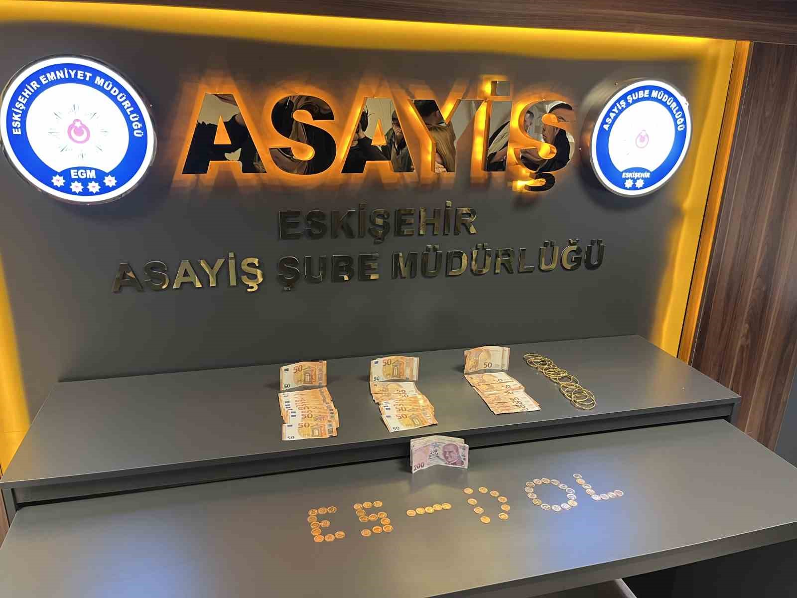 Polis ve savcı yalanıyla dolandırıcılık yapan 3 şüpheliden 2’si tutuklandı