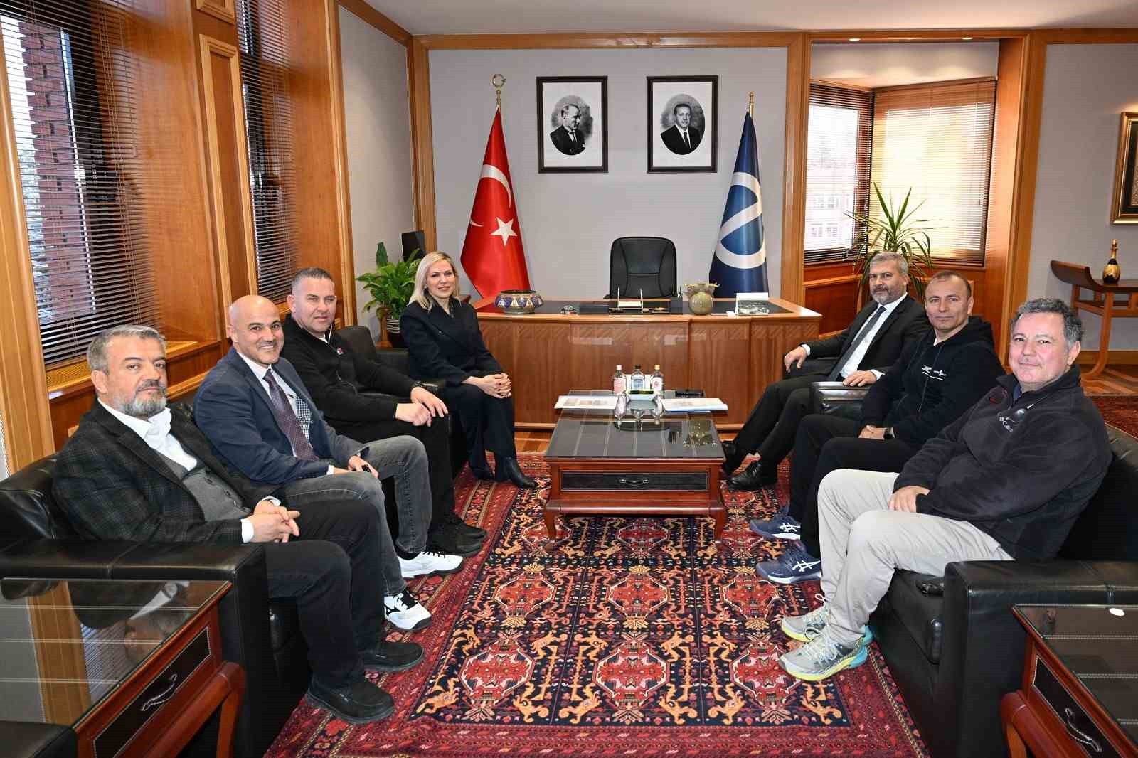 TTF Başkanı Müderrisgil, Rektör Adıgüzel’i ziyaret etti