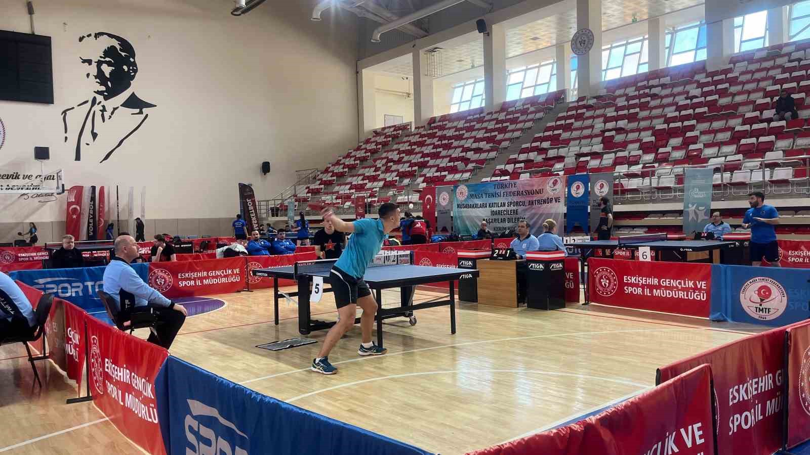 Masa tenisinin kalbi Eskişehir’de attı: 120 sporcu kıyasıya yarıştı