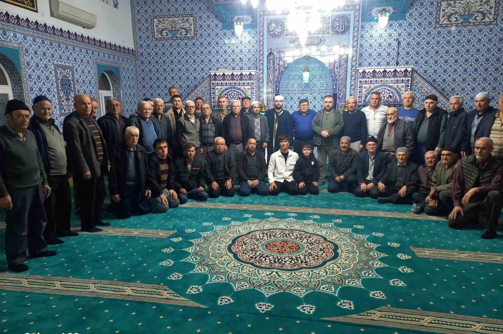 Sarıcakaya Müftüsü Altunbaş, Kapıkaya Mahallesi sakinleriyle iftarda buluştu