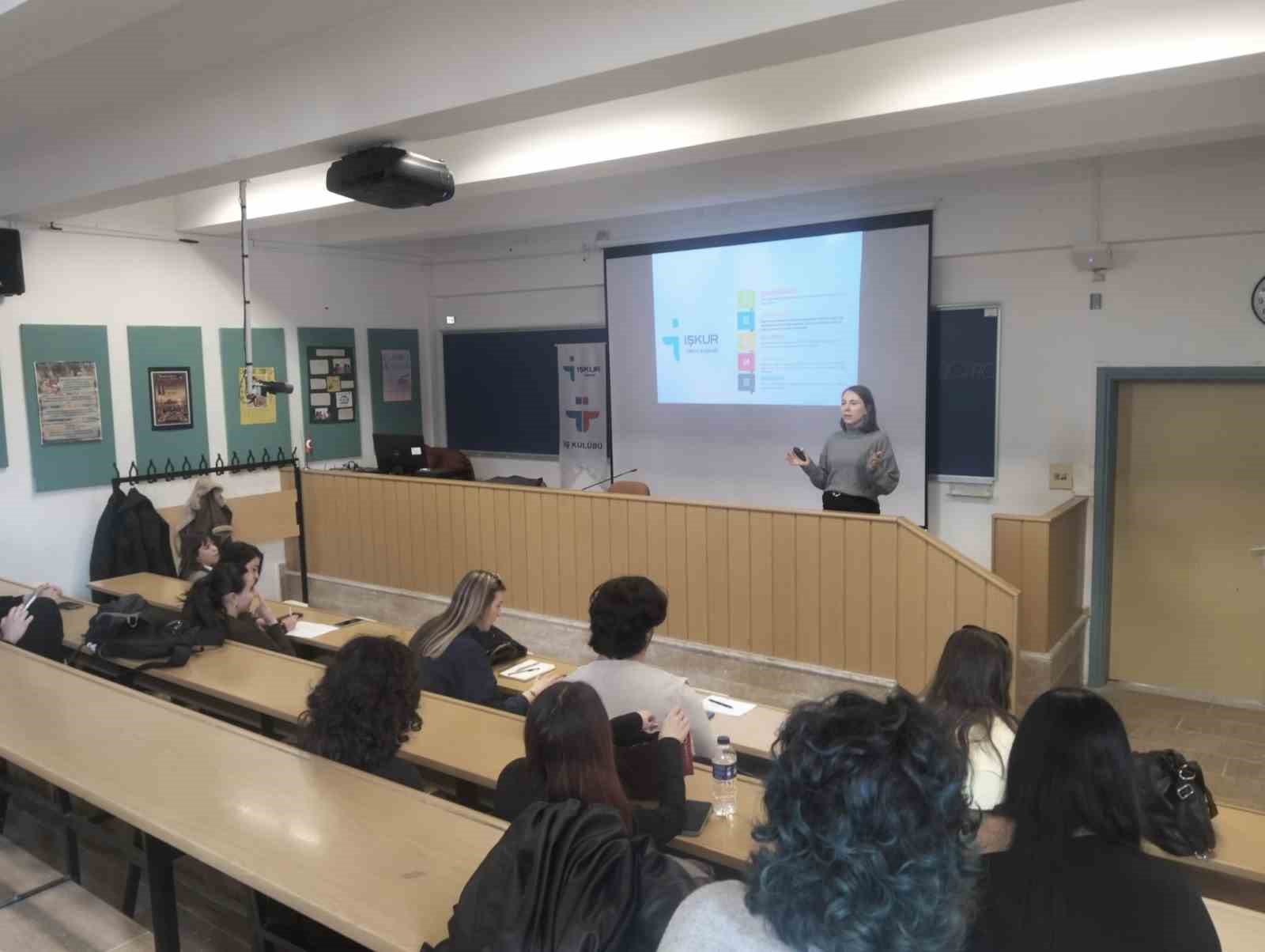 Anadolu Üniversitesi öğrencilerine İŞKUR’dan ’iş’ eğitimi